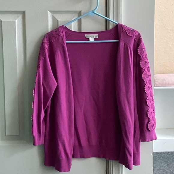 Christopher & Banks  3/4 sleeve Button down Cardigan Sweater Size L in Magenta - Picture 5 of 5